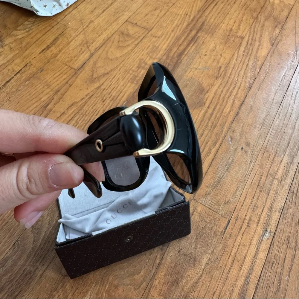 GUCCI Black Frame Gradient Tint Horsebit Oversized Sunglasses